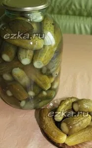 Хрусткі мариновані огірки на зиму мариновані
