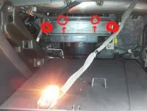 Заміна салонного фільтра на Opel Astra J astra