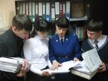 випускників
