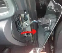Заміна салонного фільтра на Opel Astra J заміна