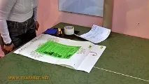 Клеїмо на стіну велику декоративну наклейку стіну