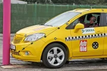 Краш-тест на швидкості 80 км удару