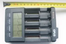 Знаменитий універсальний зарядний пристрій Opus BT-C3100 V2 універсальний