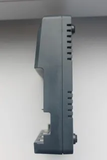 Знаменитий універсальний зарядний пристрій Opus BT-C3100 V2 пристрій