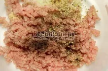 М’ясні котлети з грибами та сиром, рецепт з покроковими фото. ясні
