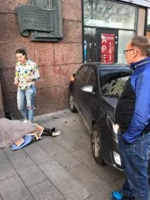 Звідки ти взялася» москвич, що збив дівчину на тротуарі, звинуватив постраждалу звідки