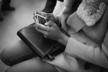 5 небезпек віртуального спілкування життя