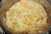 Рецепт Бігус з картоплею, У каструлі картоплею