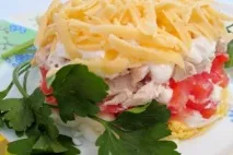 Рецепт - Салат з ковбасою, сиром та помідорами з фото салат