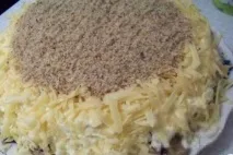 Рецепт - Салат з ковбасою, сиром та помідорами з фото помідорами
