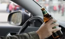 Скільки тримається алкоголь у крові (у чоловіків, жінок) після пива, горілки, вина, шампанського середнє жінок