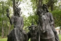 Суперечка мистецтв чи скульптурні картини, українська інтер’єрна скульптура українська