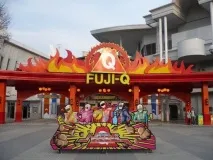 Найстрашніший атракціон Японії у парку Fuji-Q Highland японії