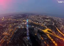 Телевізійна вежа, що світиться, в Мурманську телевізійна