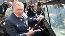 У Жириновського зламався подарований Прохоровим «Е-мобіль» подарований