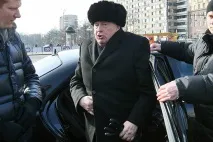 У Жириновського зламався подарований Прохоровим «Е-мобіль» зламався