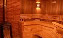 Внутрішнє оздоблення сауни породи деревини, що використовується. оздоблення