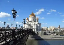 църквата нападната