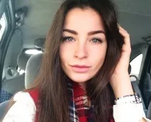Яна Аносова Вона