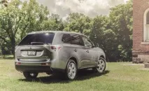 За що українці полюбили Mitsubishi Outlander mitsubishi