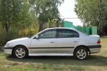 Toyota Avensis Мій С.Т.А.Л.К.Е.Р. › Logbook › Пороги. Встановлено. avensis
