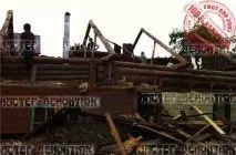 Демонтаж дерев’яного будинку ціни будинку