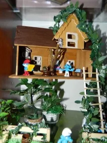 відзначати