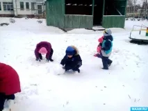 Фотозвіт «Як ми сніжну фортецю будували! » фортецю