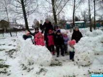 Фотозвіт «Як ми сніжну фортецю будували! » сніжну