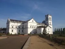 Гоа - Курорт, поділений на два різні світи - Гоа - Індія - Каталог статей - Подорожі з Олегом поділений