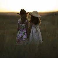 отношенията брат сестра
