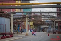 Як іноземні туристи збирали трактор "Білорус" білорус