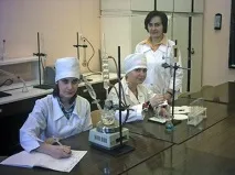старши преподавател фармацевтичен