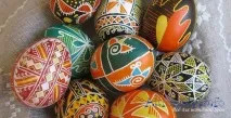 Як пофарбувати великодні яйця на Великдень яєць
