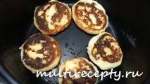 Як приготувати сирники в мультиварці? сирників