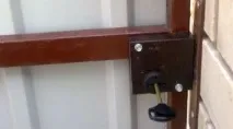 Накладний замок на хвіртку встановлення своїми руками руками