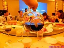 Особливості китайського банкету, Світ навколо мене банкету