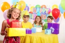 Подарунок на день народження школяру народження