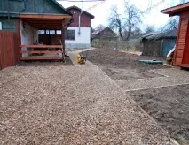 Майданчик під машину на дачі під ключ, Ціни на влаштування парковки🚕 на дачі ключ