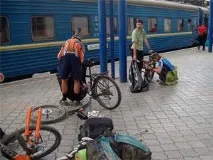 Провезення велосипеда в електричці та поїзді як перевезти та які правила поїзді