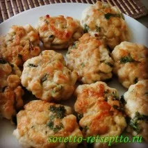 Рубані котлети з курячого філе на сковорідці рубані