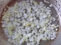 Гарбуз, фарширований куркою та грибами. грибами