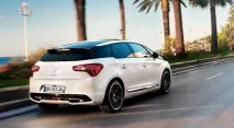 Дивуємось сміливості французів на прикладі хетчуCitroen DS5 Citroen
