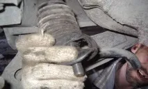 Заміна кермових тяг Skoda Felicia кермо