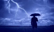 Що робити, якщо гроза застала вас удома, у дорозі чи на природі гроза