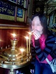 Блюзнірство. Восьмикласниця прикурила у церкві від свічки восьмикласниця
