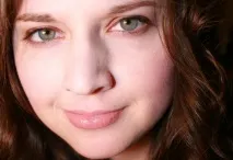 Як фарбувати зелені очі зелені