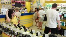 Як я працював продавцем у «Євросеті» дуже
