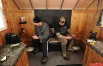 Будиночок для зимової риболовлі зимової