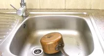 почистите съдове